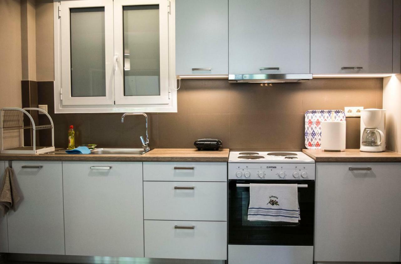 Chic And Minimal Apartment Close To Thissio Metro Atene Esterno foto
