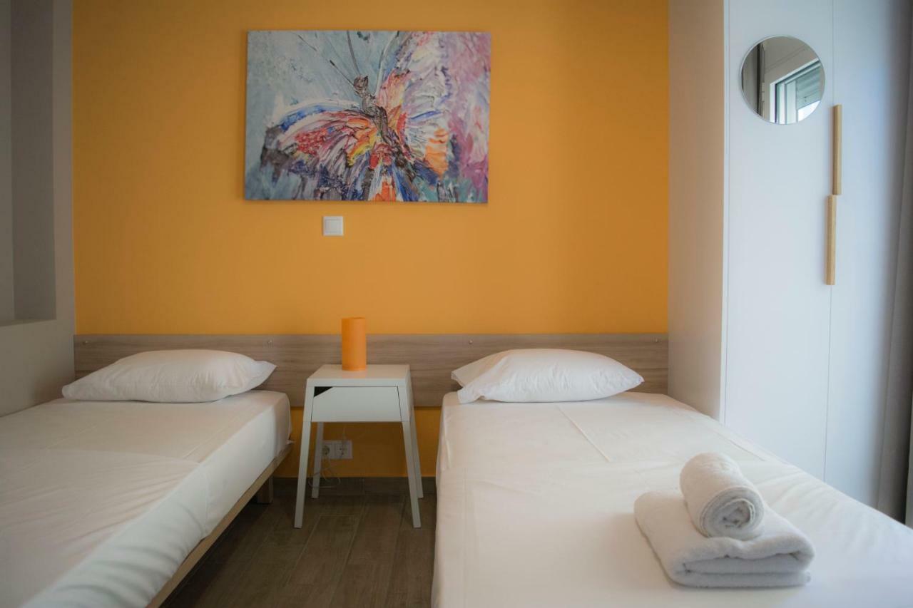 Chic And Minimal Apartment Close To Thissio Metro Atene Esterno foto
